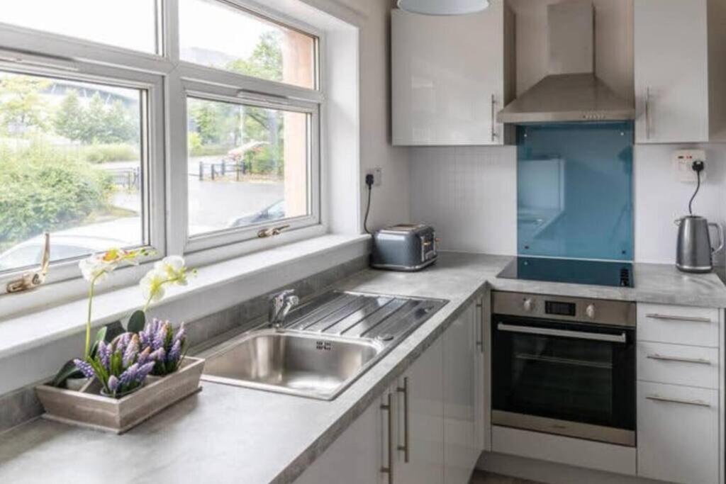 Cosy 1 Bed With Parking In City Centre Apartment Glasgow Bagian luar foto