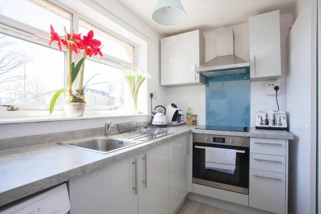 Cosy 1 Bed With Parking In City Centre Apartment Glasgow Bagian luar foto